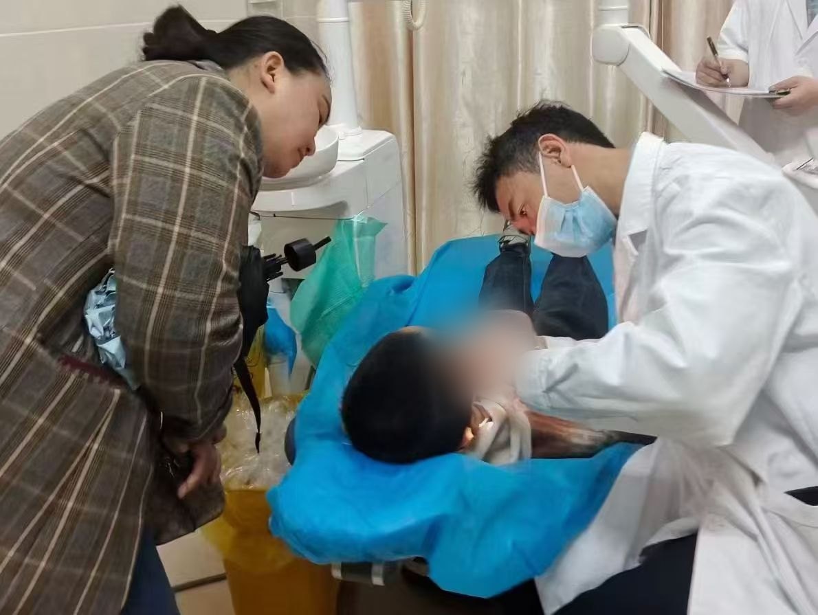 椅旁复诊