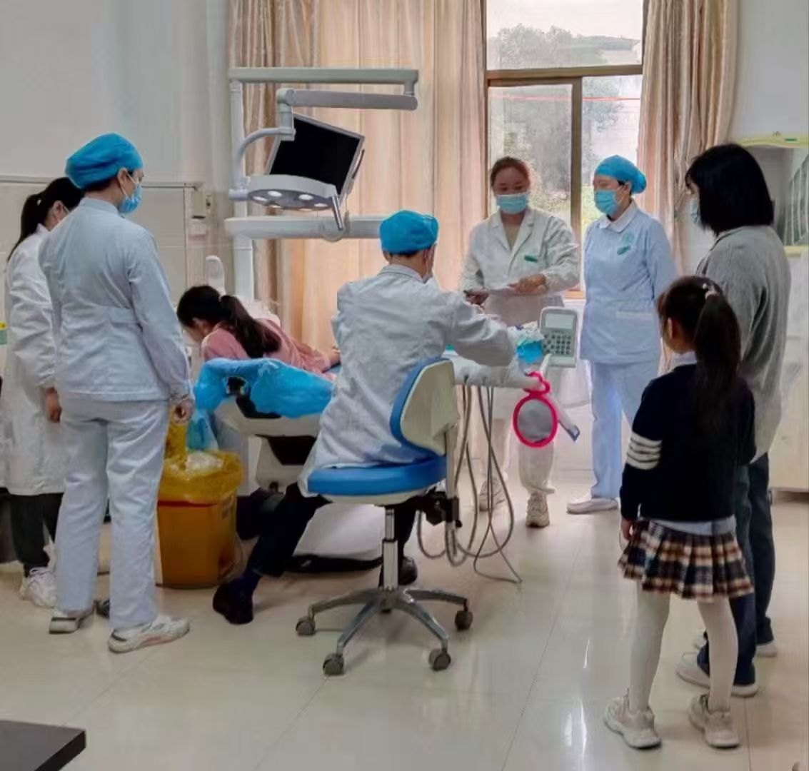 环绕观摩